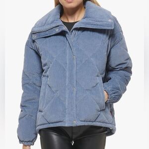 Levi's Women's Diamond Quilted Corduroy Jacket
Size: Medium